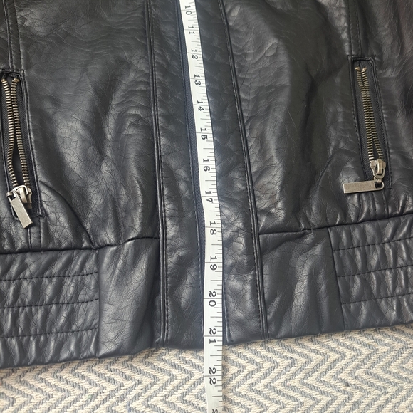 Paris Blues Black Faux Leather Jacket with hoodie Women's Size Large - Picture 5 of 16